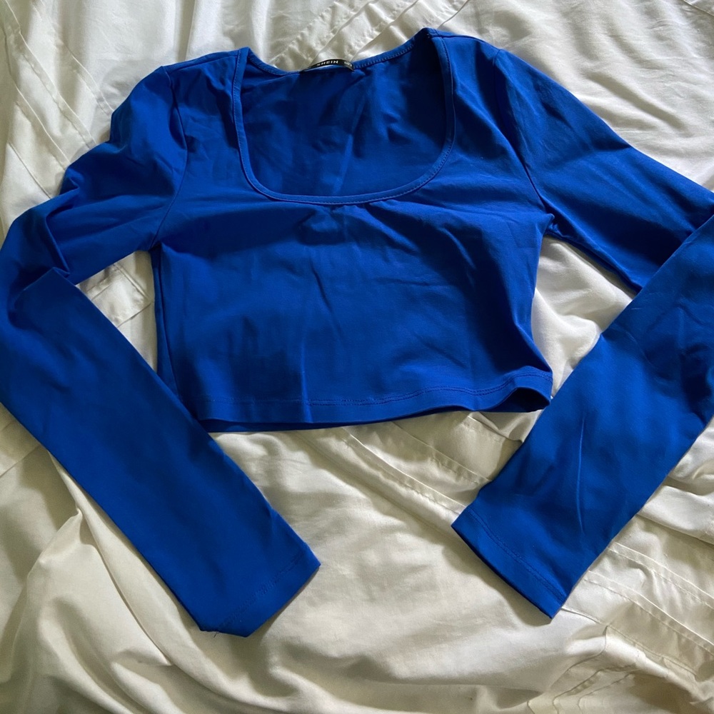 SHEIN Long Sleeve Crop Top